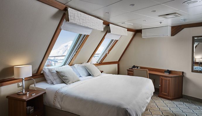 Silversea Silver Explorer Accommodation Grand Suite.jpg